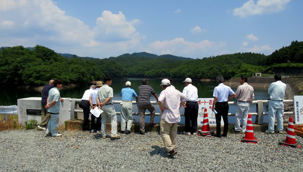 勝英土地改良区の施設視察-晴